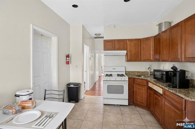 160 Fulton Avenue, Jersey City, NJ 07305