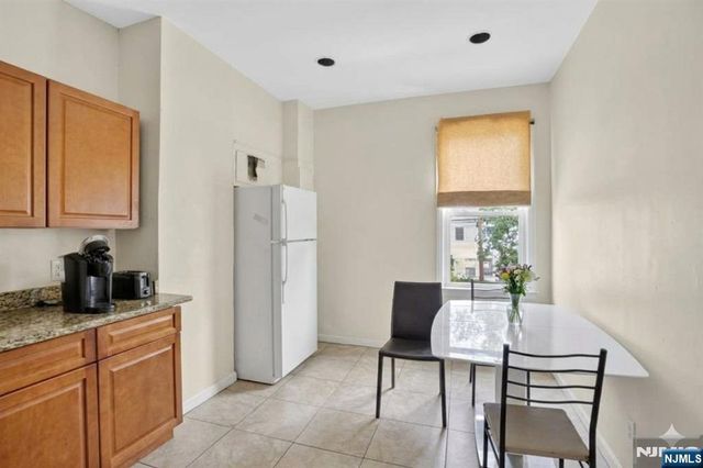 160 Fulton Avenue, Jersey City, NJ 07305
