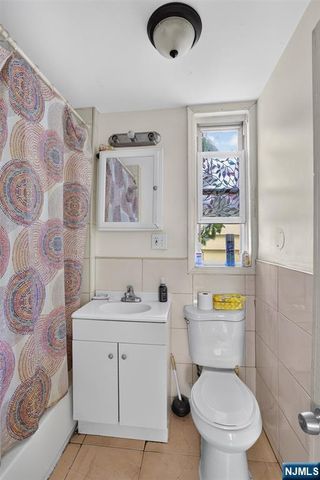160 Fulton Avenue, Jersey City, NJ 07305
