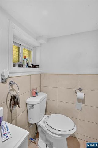 160 Fulton Avenue, Jersey City, NJ 07305