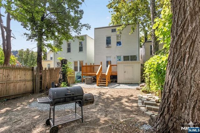 160 Fulton Avenue, Jersey City, NJ 07305