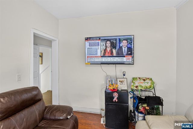 160 Fulton Avenue, Jersey City, NJ 07305