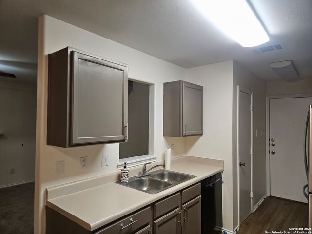 7715 Rustic, San Antonio, TX 78240