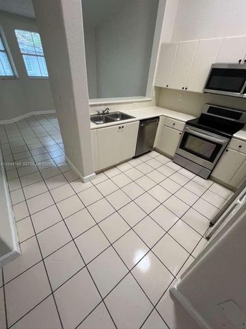 1661 SE 28th St 202, Homestead, FL 33035