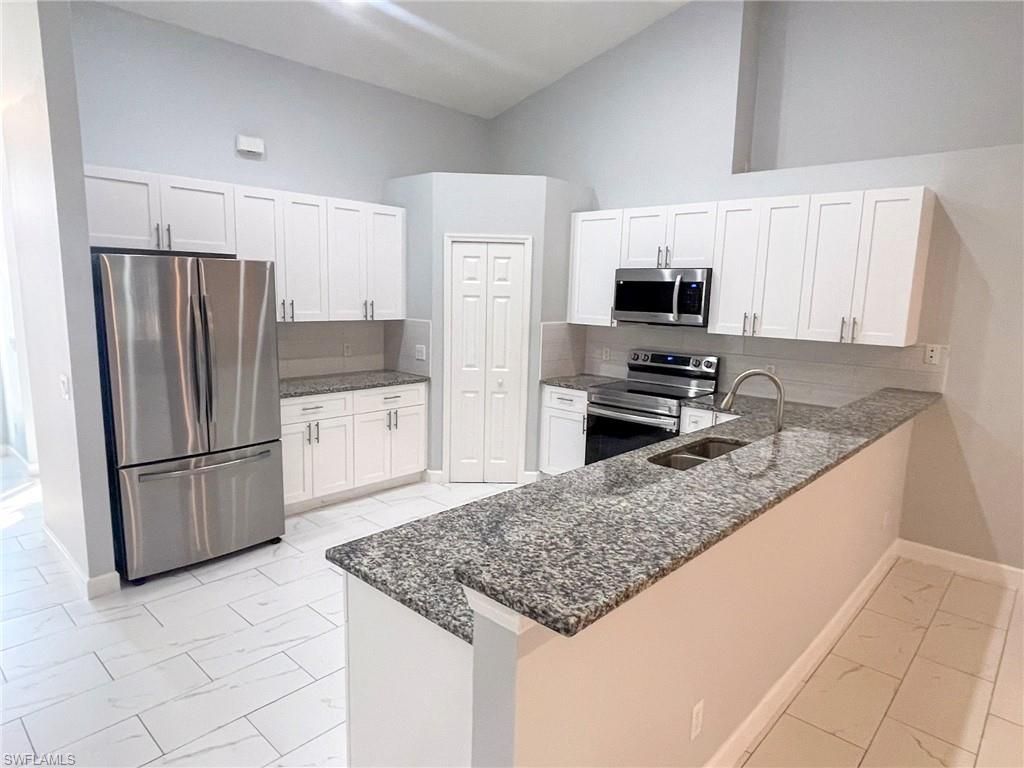 Image 12 of property listing at Address unavailable.