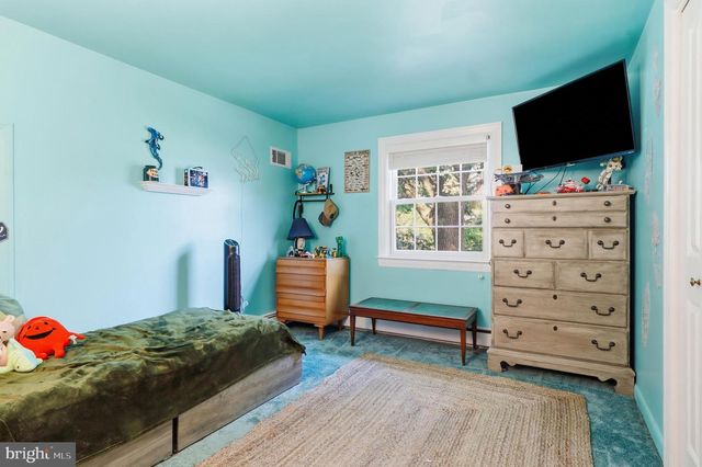 200 S 8TH ST, Mount Wolf, PA 17347