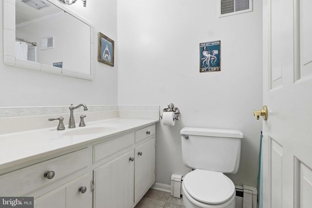200 S 8TH ST, Mount Wolf, PA 17347
