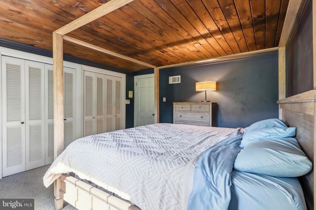 200 S 8TH ST, Mount Wolf, PA 17347