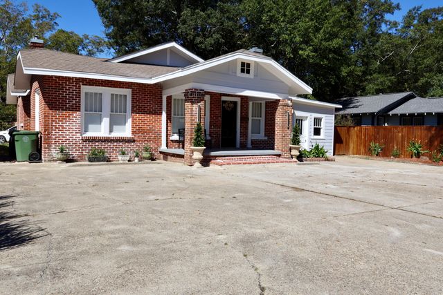 1305 Adeline, Hattiesburg, MS 39401