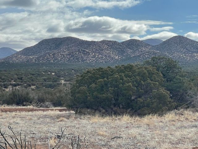 150 Paako Drive, Sandia Park, NM 87047