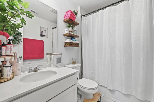 7903 Prairie Rye DR, Lago Vista, TX 78645
