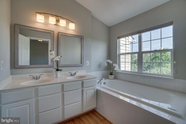43687 PHELPS TER, Ashburn, VA 20147