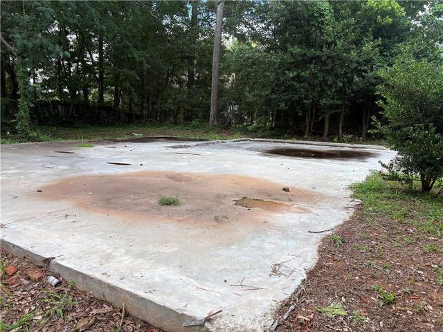 335 Lake Royale Place, Riverdale, GA 30296