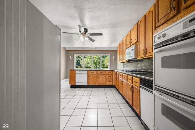 5783 E State Road 46 E, Batesville, IN 47006