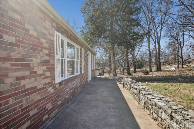 332 Argent Avenue, St Louis, MO 63135