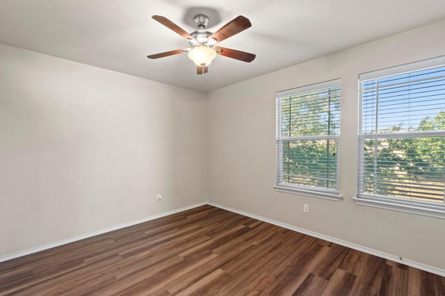 1812 Enchanted Rock DR, Cedar Park, TX 78613