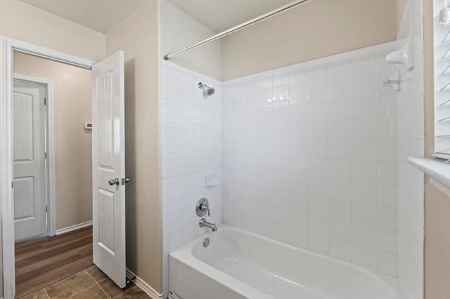 1812 Enchanted Rock DR, Cedar Park, TX 78613