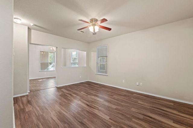 1812 Enchanted Rock DR, Cedar Park, TX 78613