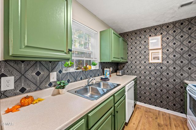 1428 William Holt Boulevard, Sevierville, TN 37862