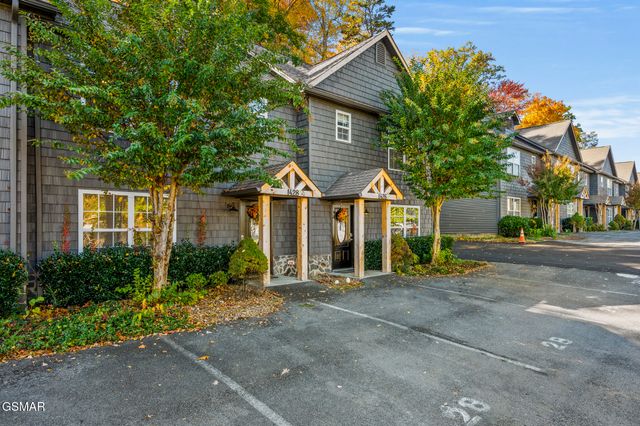 1428 William Holt Boulevard, Sevierville, TN 37862