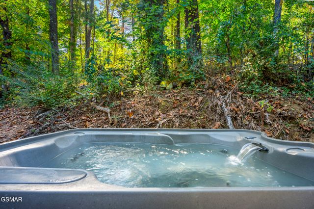 1428 William Holt Boulevard, Sevierville, TN 37862