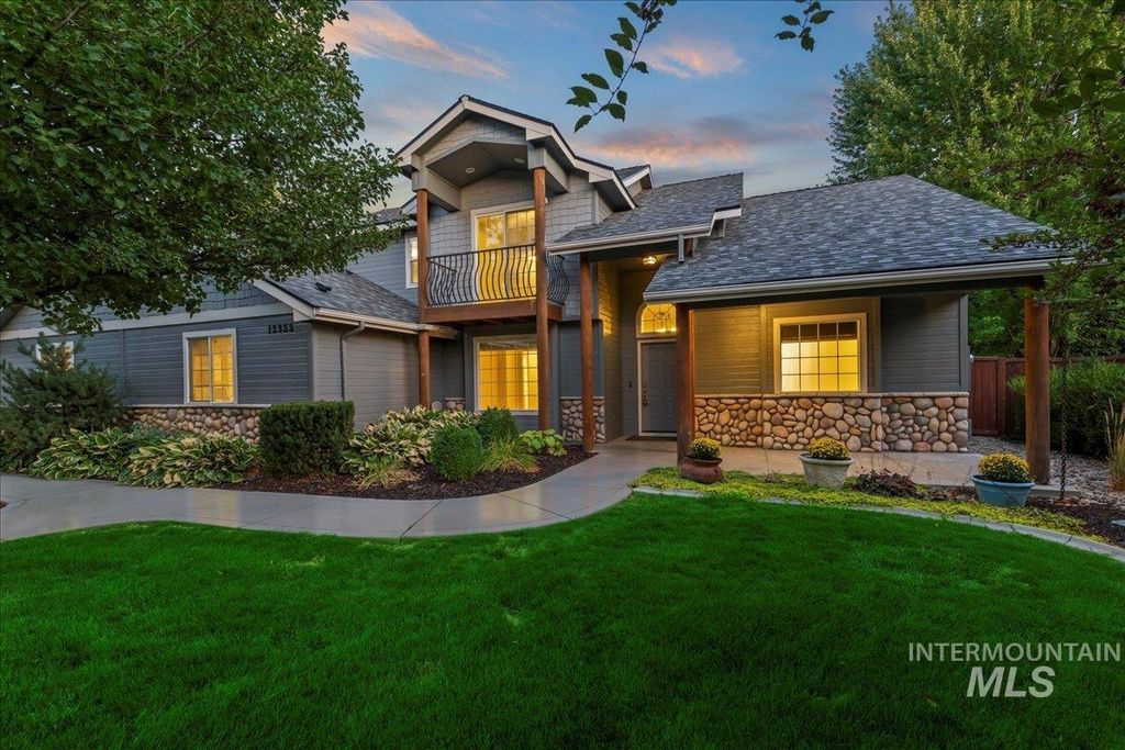 12323 W Muir Ridge Dr, Boise, ID 83709