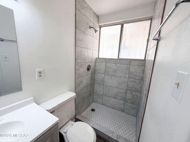 2901 N Cloverland Avenue, Tucson, AZ 85712