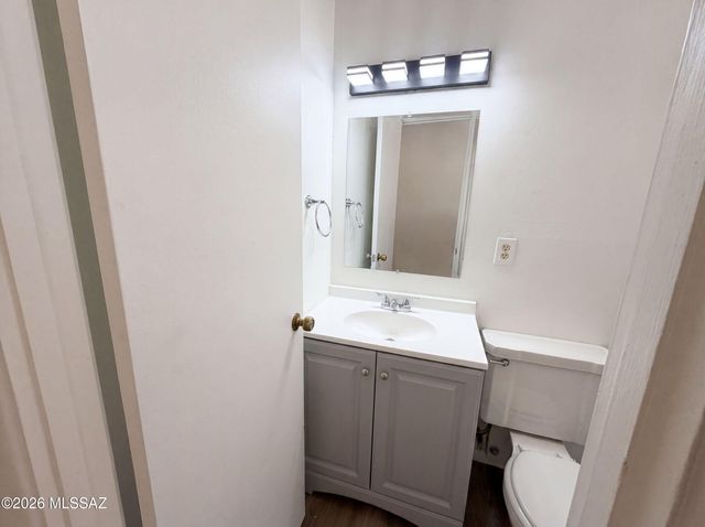 2901 N Cloverland Avenue, Tucson, AZ 85712