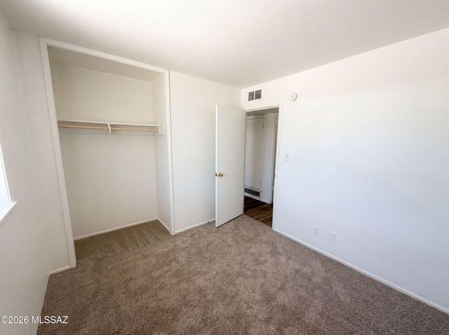 2901 N Cloverland Avenue, Tucson, AZ 85712