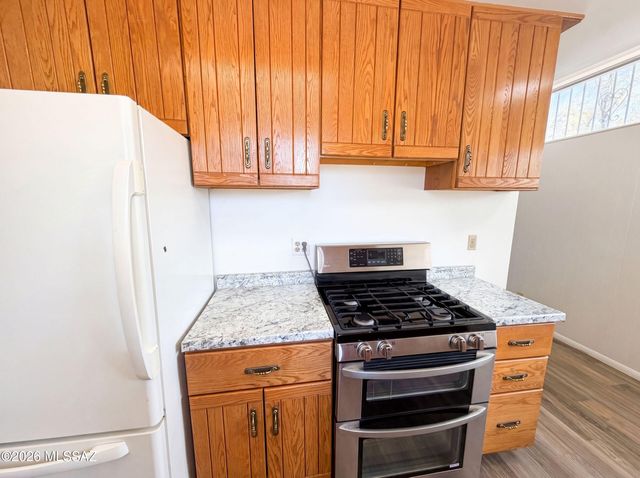 2901 N Cloverland Avenue, Tucson, AZ 85712