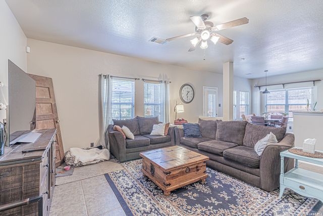 8223 Sabinoso, Helotes, TX 78023