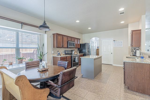 8223 Sabinoso, Helotes, TX 78023