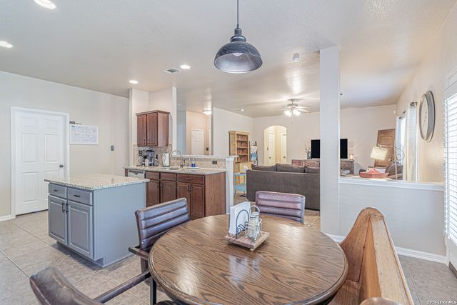 8223 Sabinoso, Helotes, TX 78023