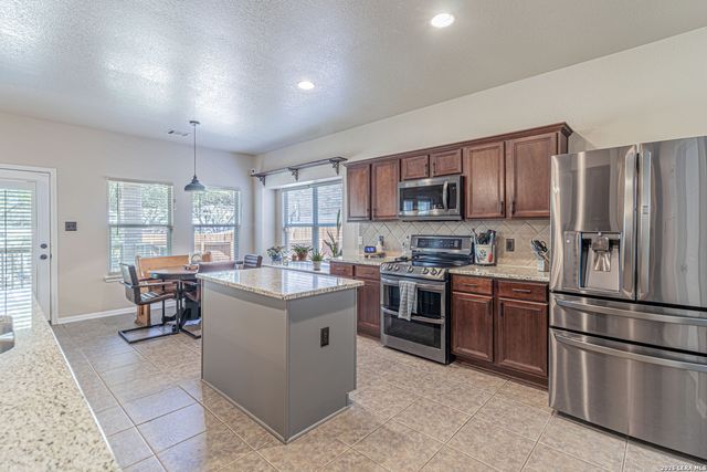 8223 Sabinoso, Helotes, TX 78023