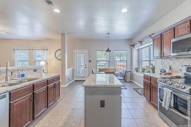 8223 Sabinoso, Helotes, TX 78023