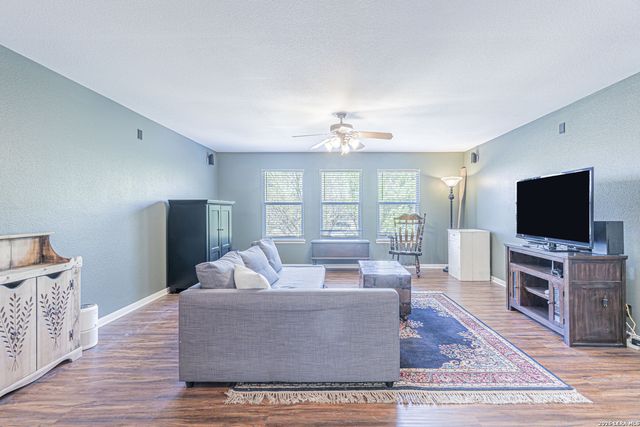 8223 Sabinoso, Helotes, TX 78023