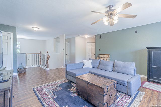 8223 Sabinoso, Helotes, TX 78023