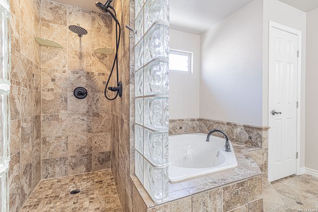 8223 Sabinoso, Helotes, TX 78023