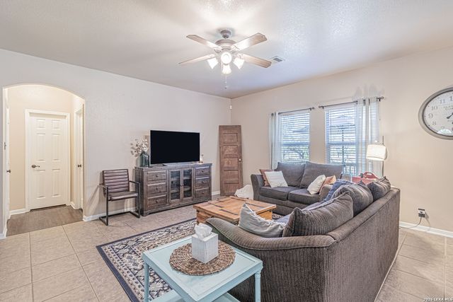 8223 Sabinoso, Helotes, TX 78023