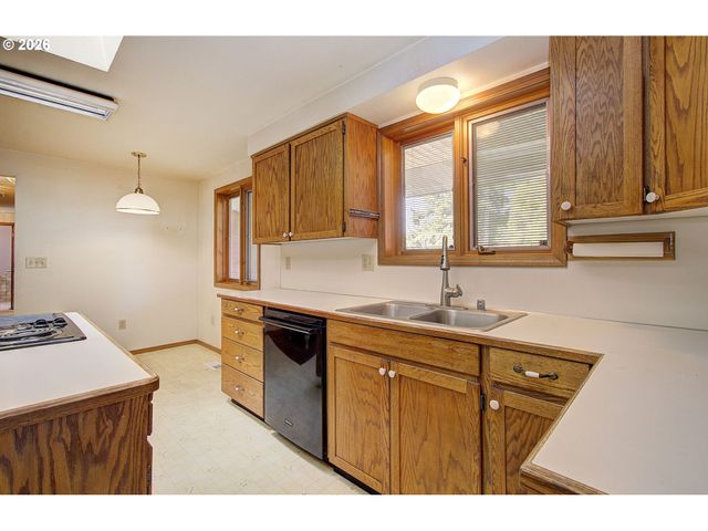 4911 Ne 27TH Ct, Vancouver, WA 98663