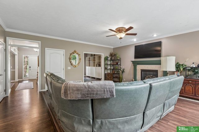 6468 Van Buren Drive, Omaha, NE 68135