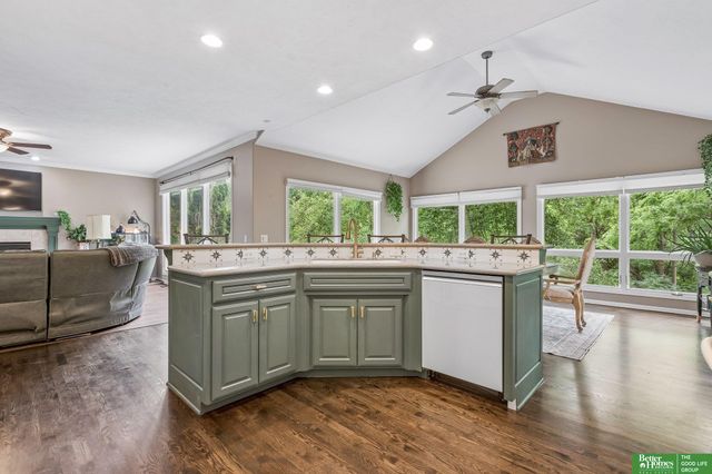 6468 Van Buren Drive, Omaha, NE 68135