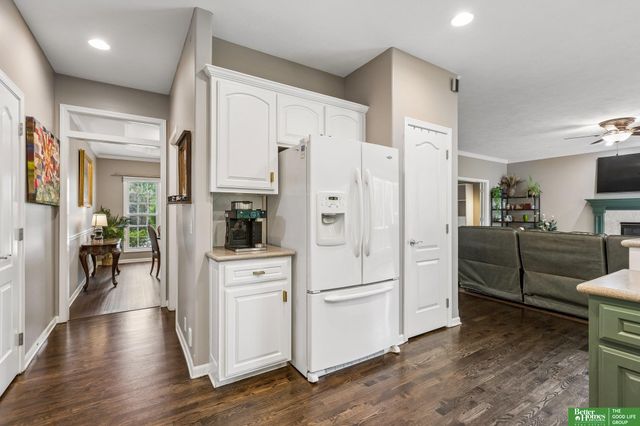 6468 Van Buren Drive, Omaha, NE 68135