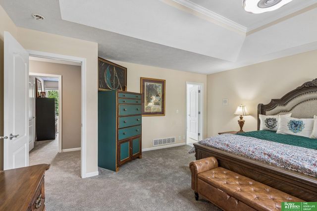 6468 Van Buren Drive, Omaha, NE 68135