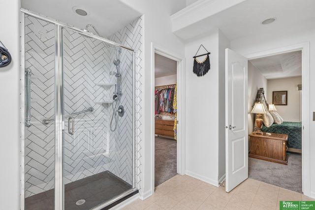 6468 Van Buren Drive, Omaha, NE 68135