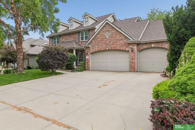 6468 Van Buren Drive, Omaha, NE 68135