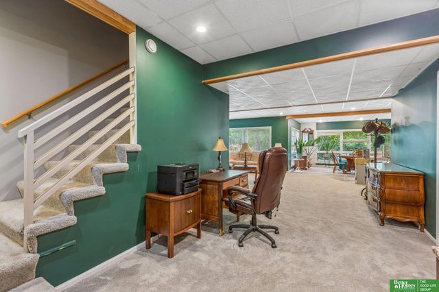 6468 Van Buren Drive, Omaha, NE 68135