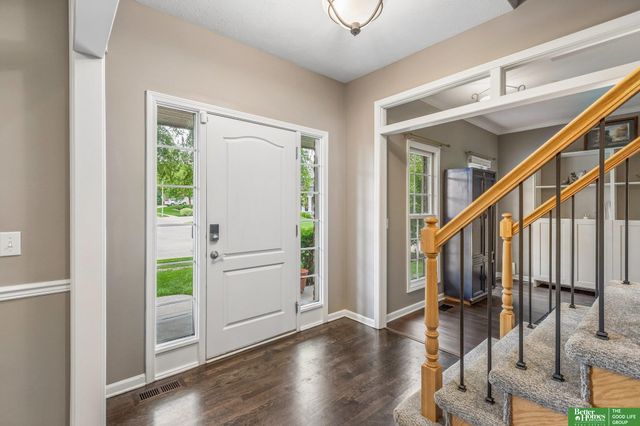 6468 Van Buren Drive, Omaha, NE 68135