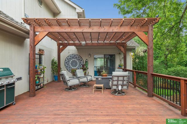 6468 Van Buren Drive, Omaha, NE 68135