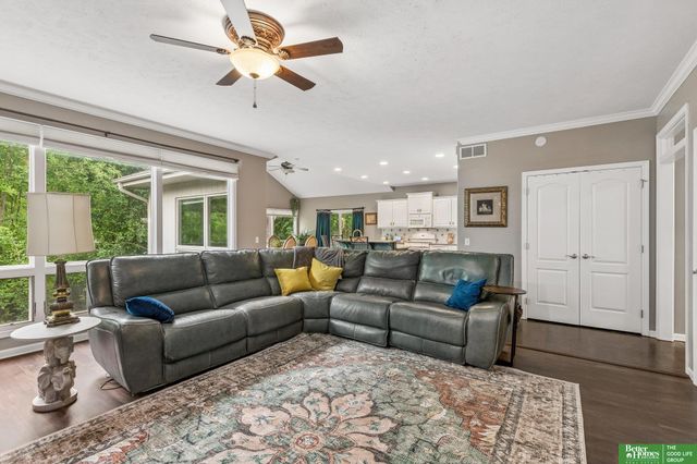 6468 Van Buren Drive, Omaha, NE 68135